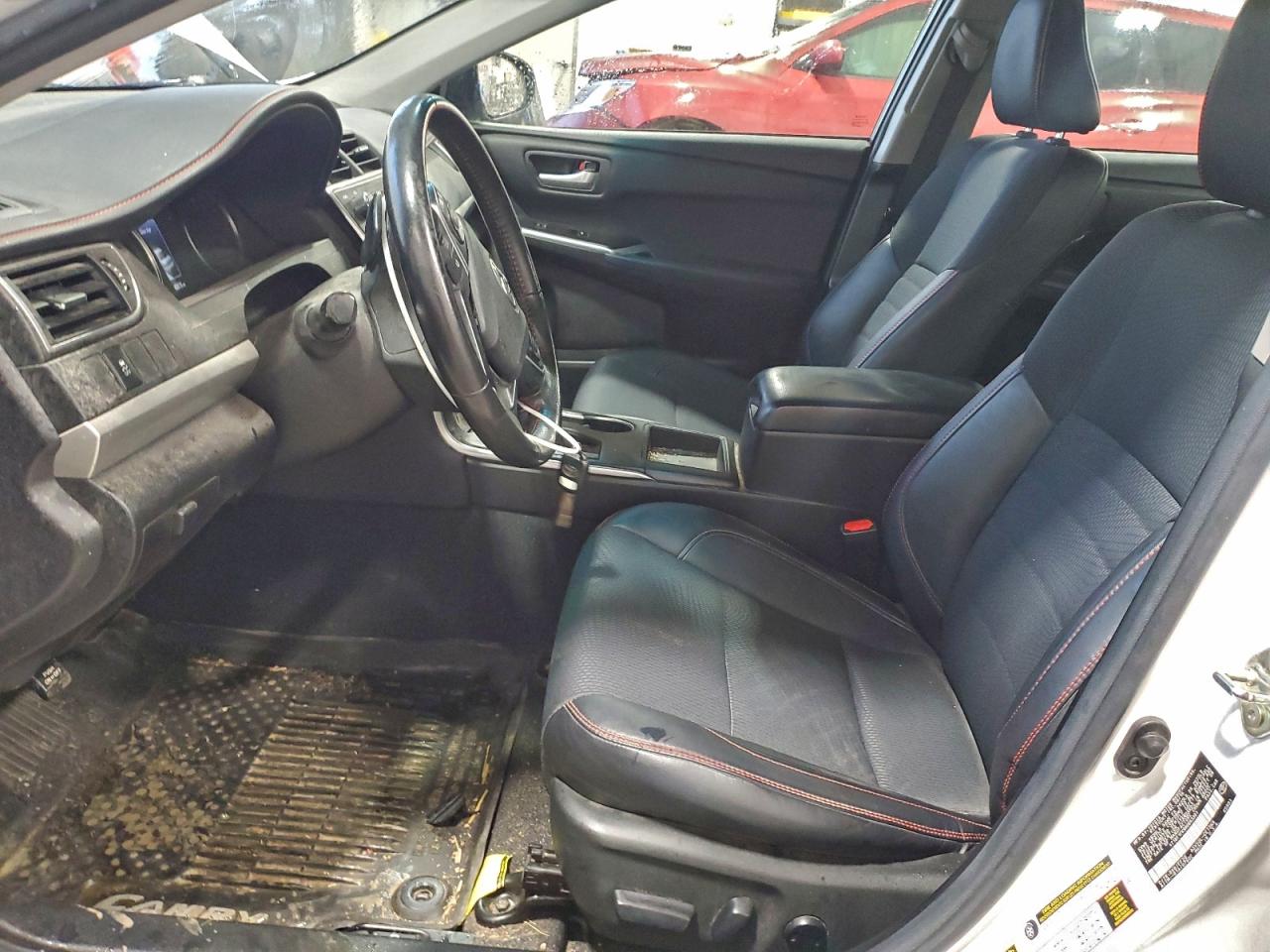 2017 TOYOTA CAMRY LE photo 7