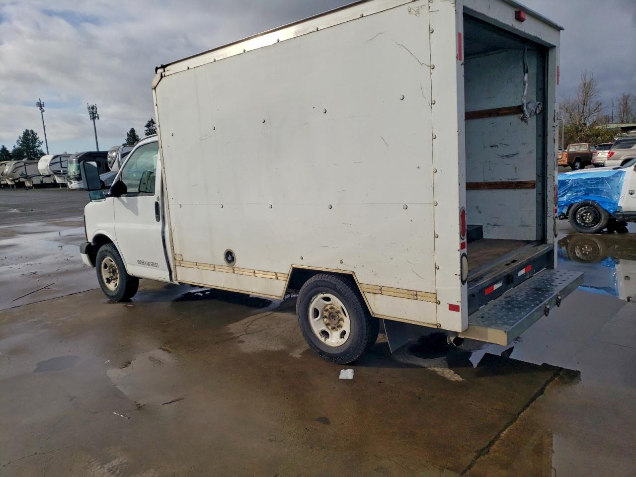 2007 GMC SAVANA CUTAWAY G3500 photo 2