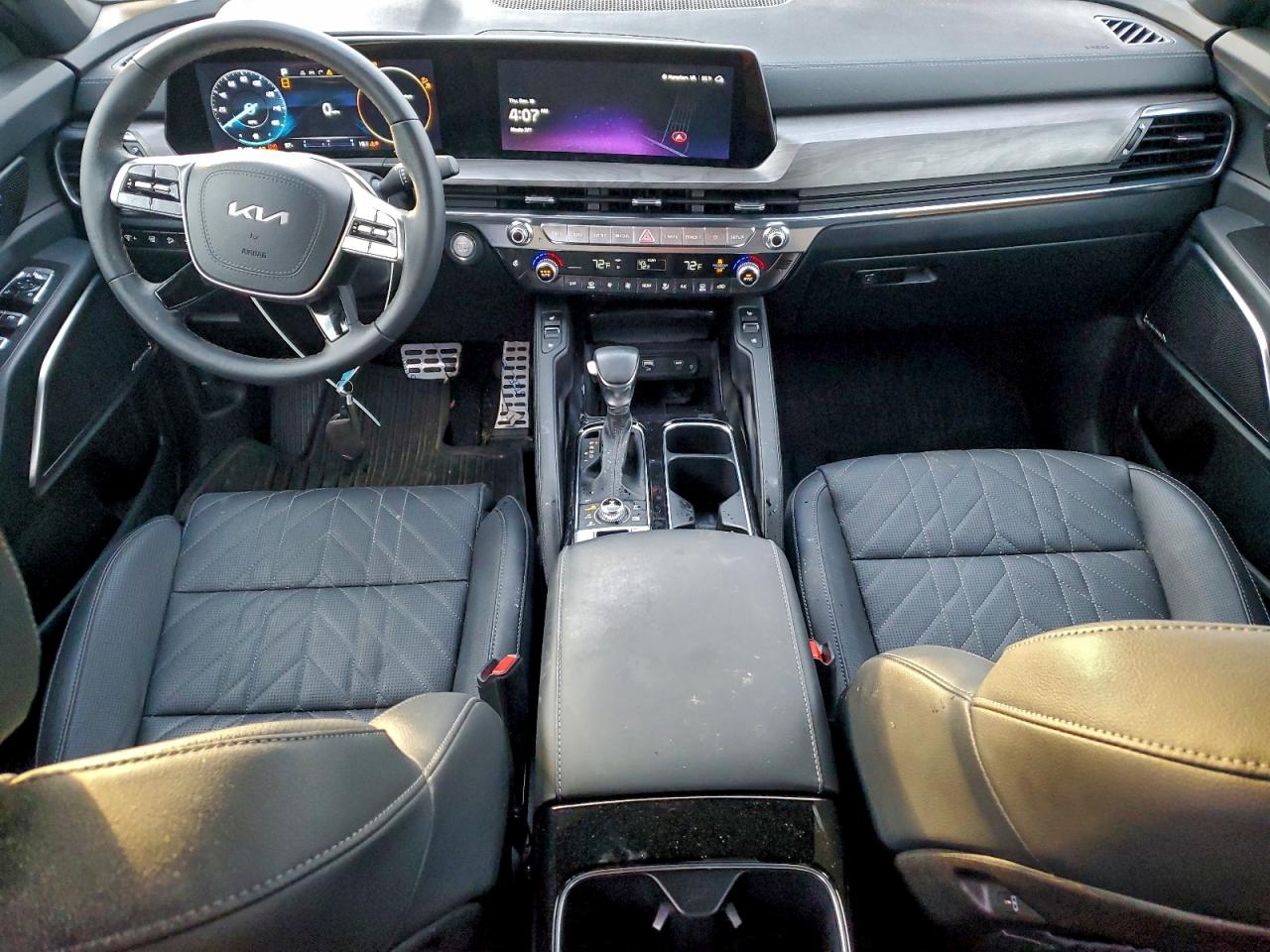 2025 KIA TELLURIDE SX photo 8