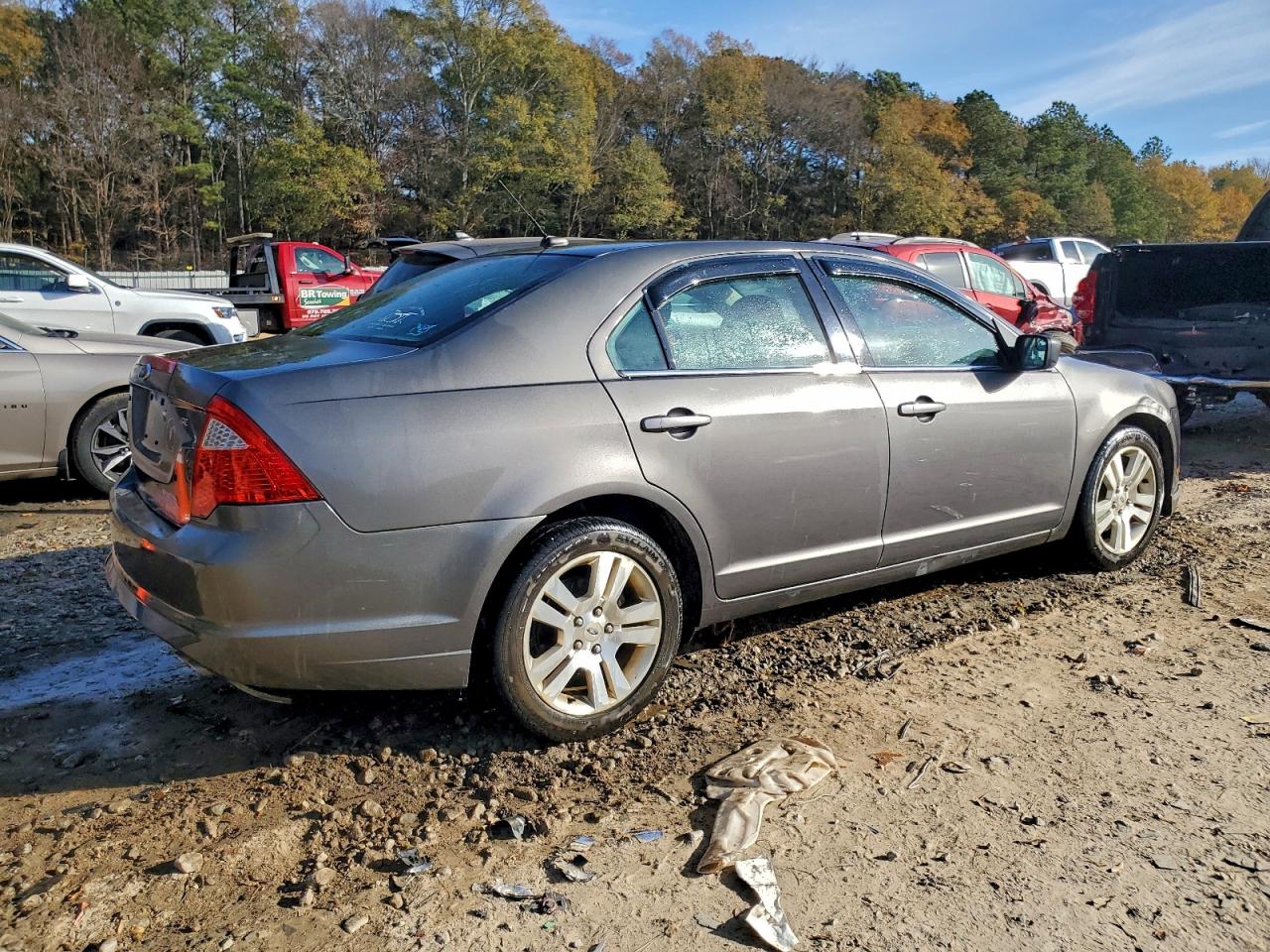 2011 FORD FUSION SE photo 3