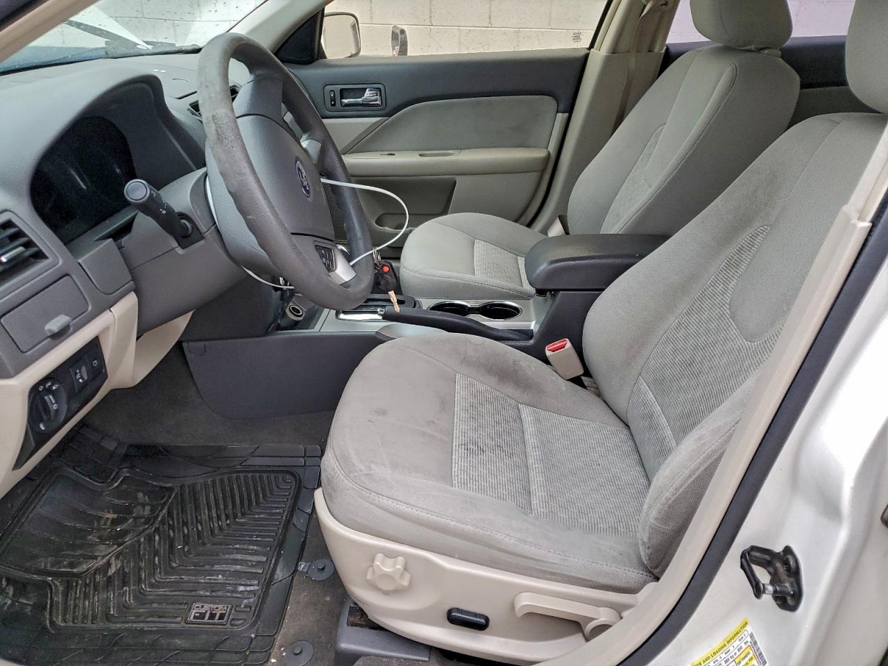 2010 FORD FUSION SE photo 7