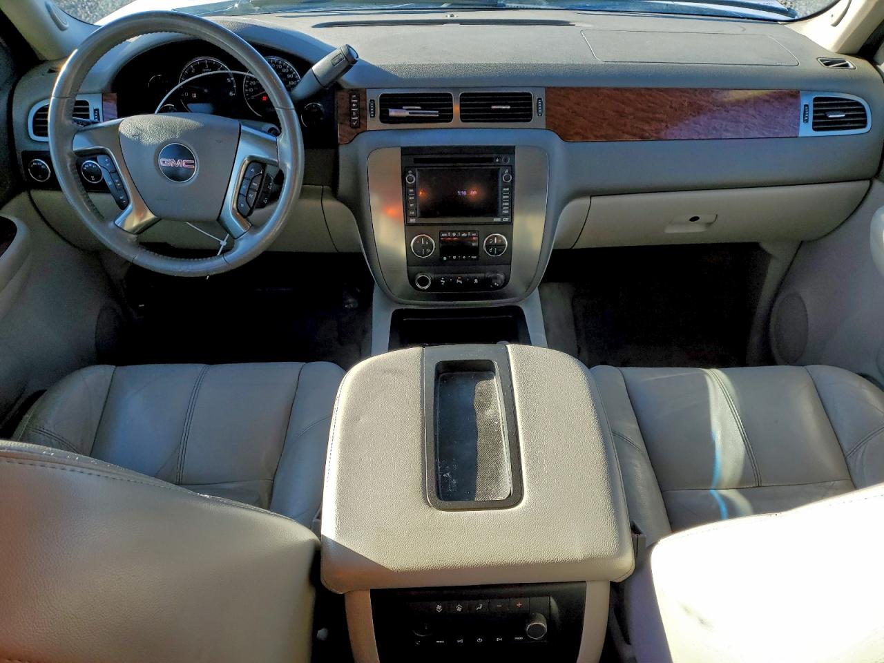 2007 GMC YUKON XL K1500 photo 8