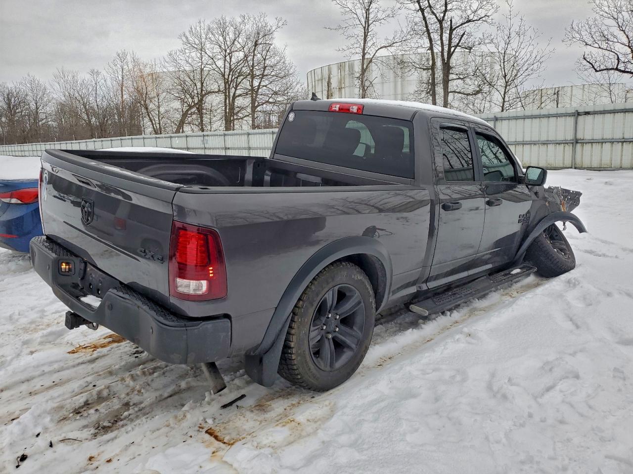2021 RAM 1500 CLASSIC SLT photo 3