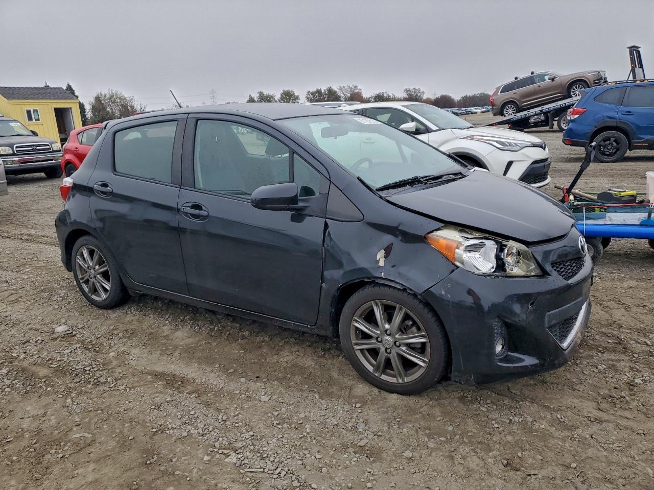 2012 TOYOTA YARIS photo 4