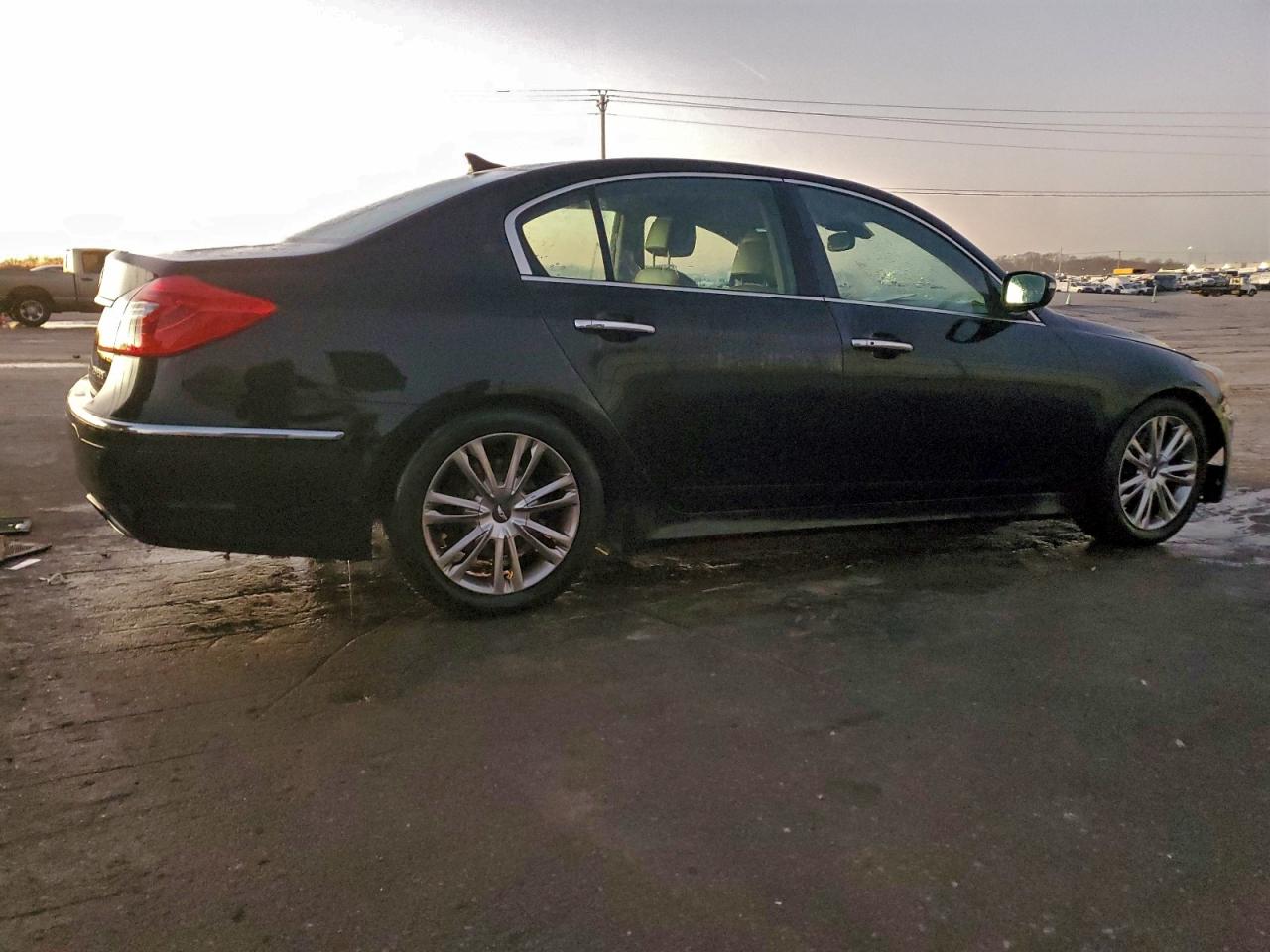 2012 HYUNDAI GENESIS 3.8L photo 5