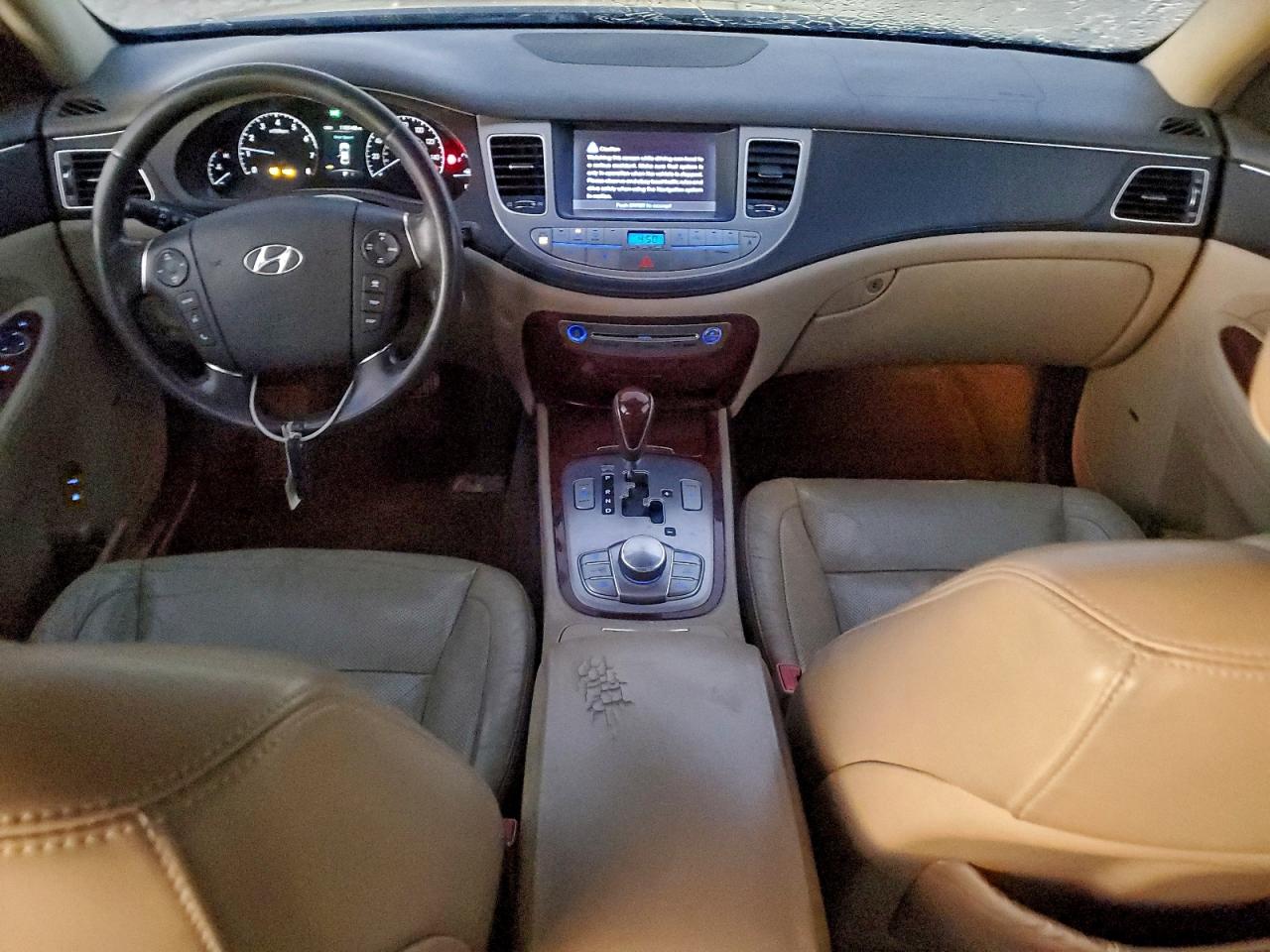 2012 HYUNDAI GENESIS 3.8L photo 15