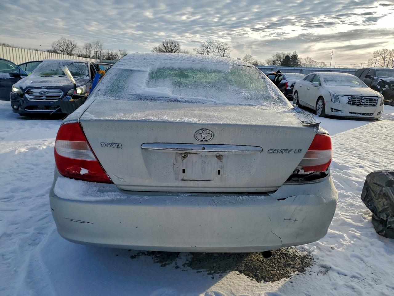 2004 TOYOTA CAMRY LE photo 6