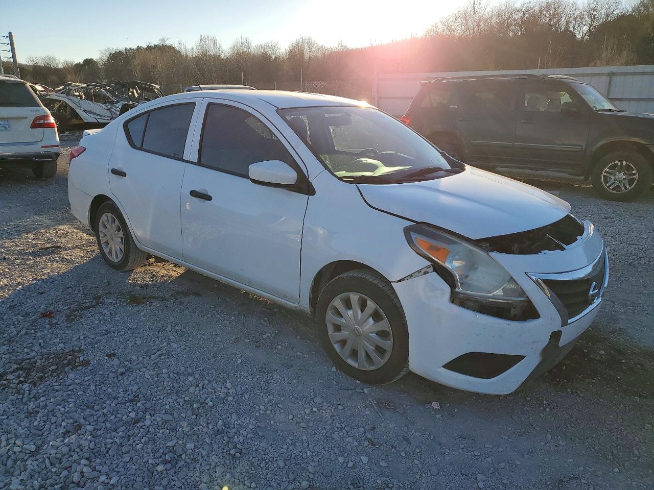 2018 NISSAN VERSA S PLUS photo 4