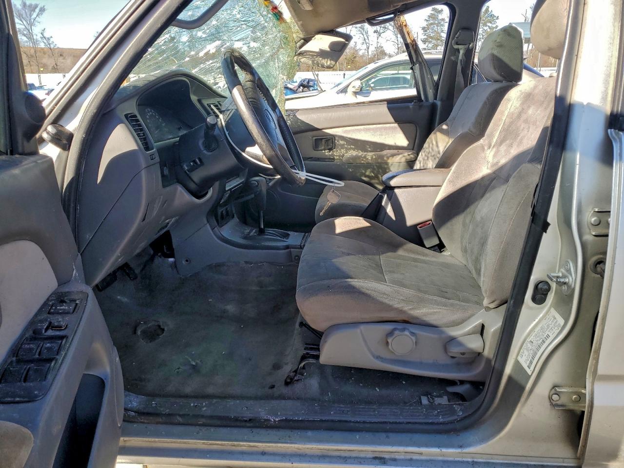 2002 TOYOTA 4RUNNER SR5 photo 7