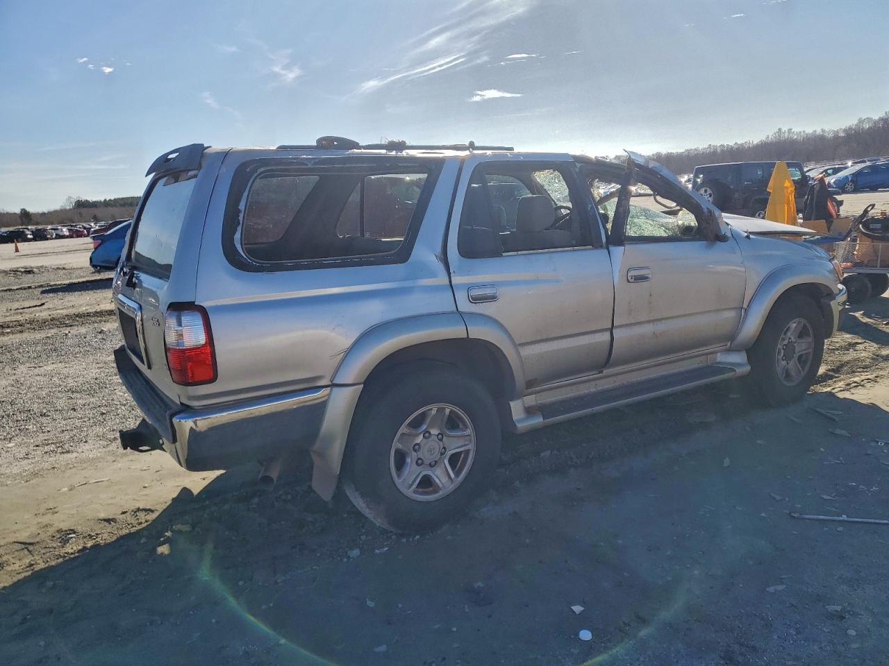 2002 TOYOTA 4RUNNER SR5 photo 3