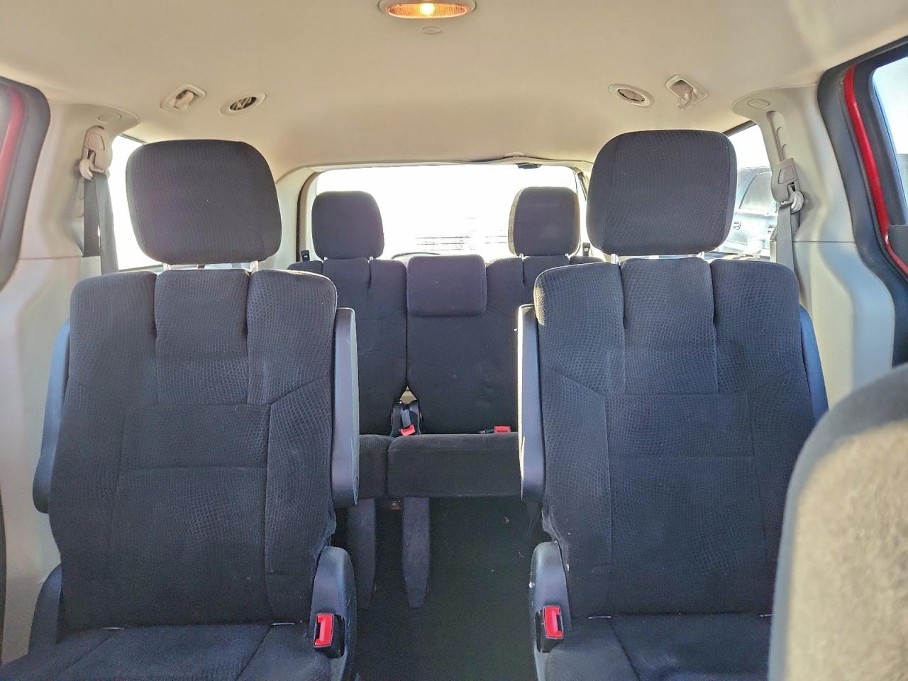2012 DODGE GRAND CARAVAN SXT photo 28
