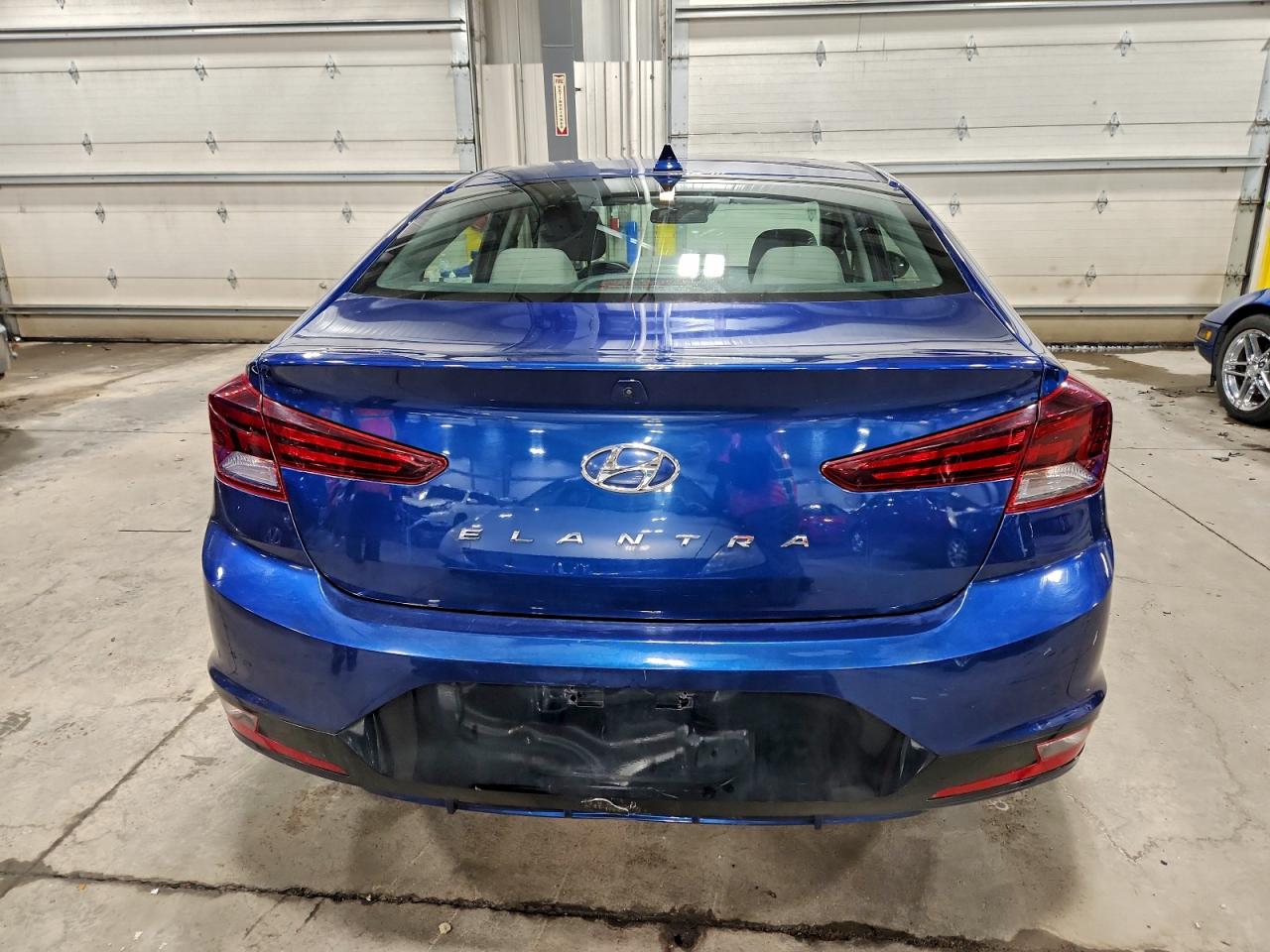 2020 HYUNDAI ELANTRA SEL photo 6