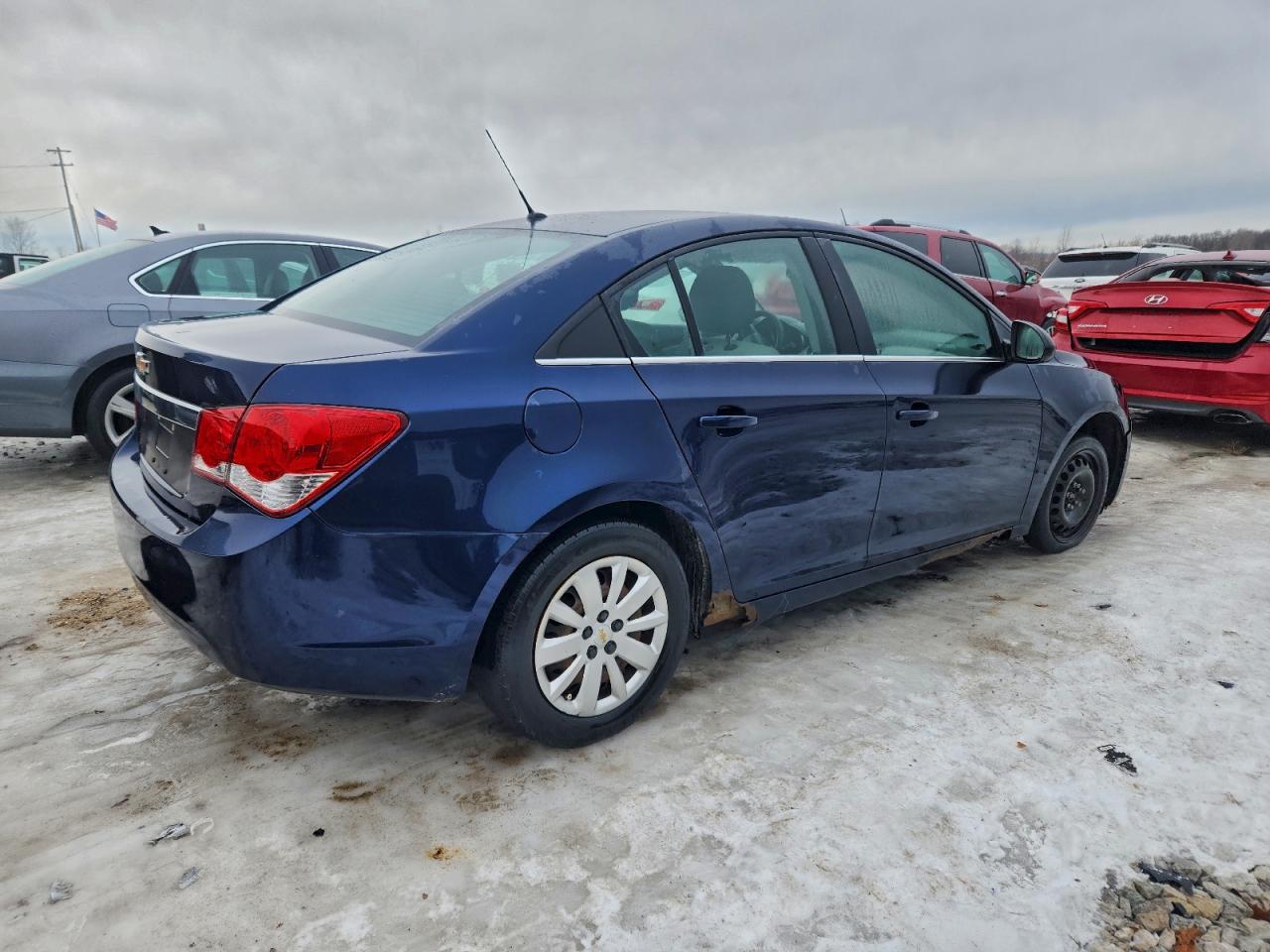 2011 CHEVROLET CRUZE LS photo 3
