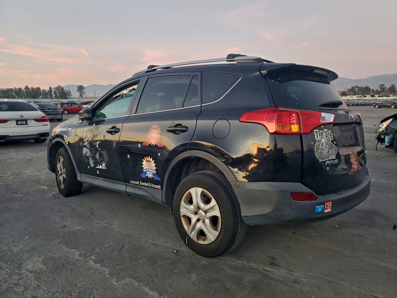 2014 TOYOTA RAV4 LE photo 2