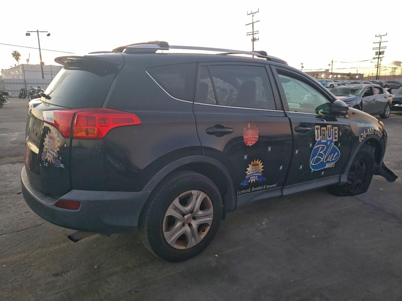 2014 TOYOTA RAV4 LE photo 3