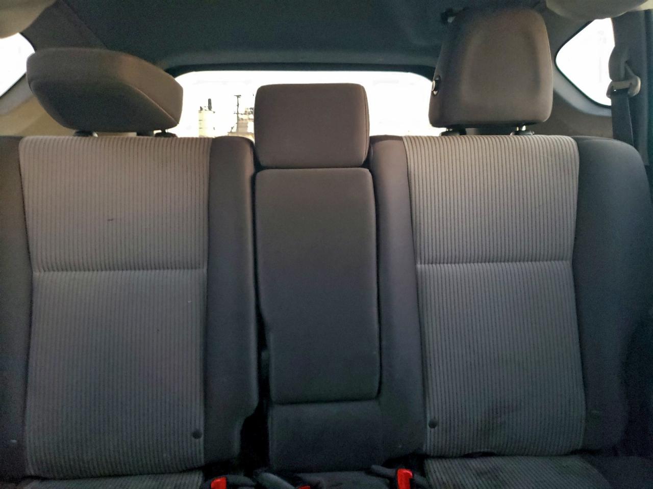 2014 TOYOTA RAV4 LE photo 10