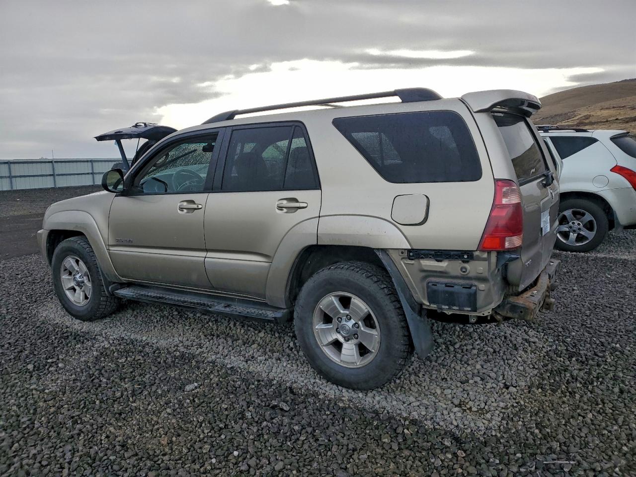 2003 TOYOTA 4RUNNER SR5 photo 2
