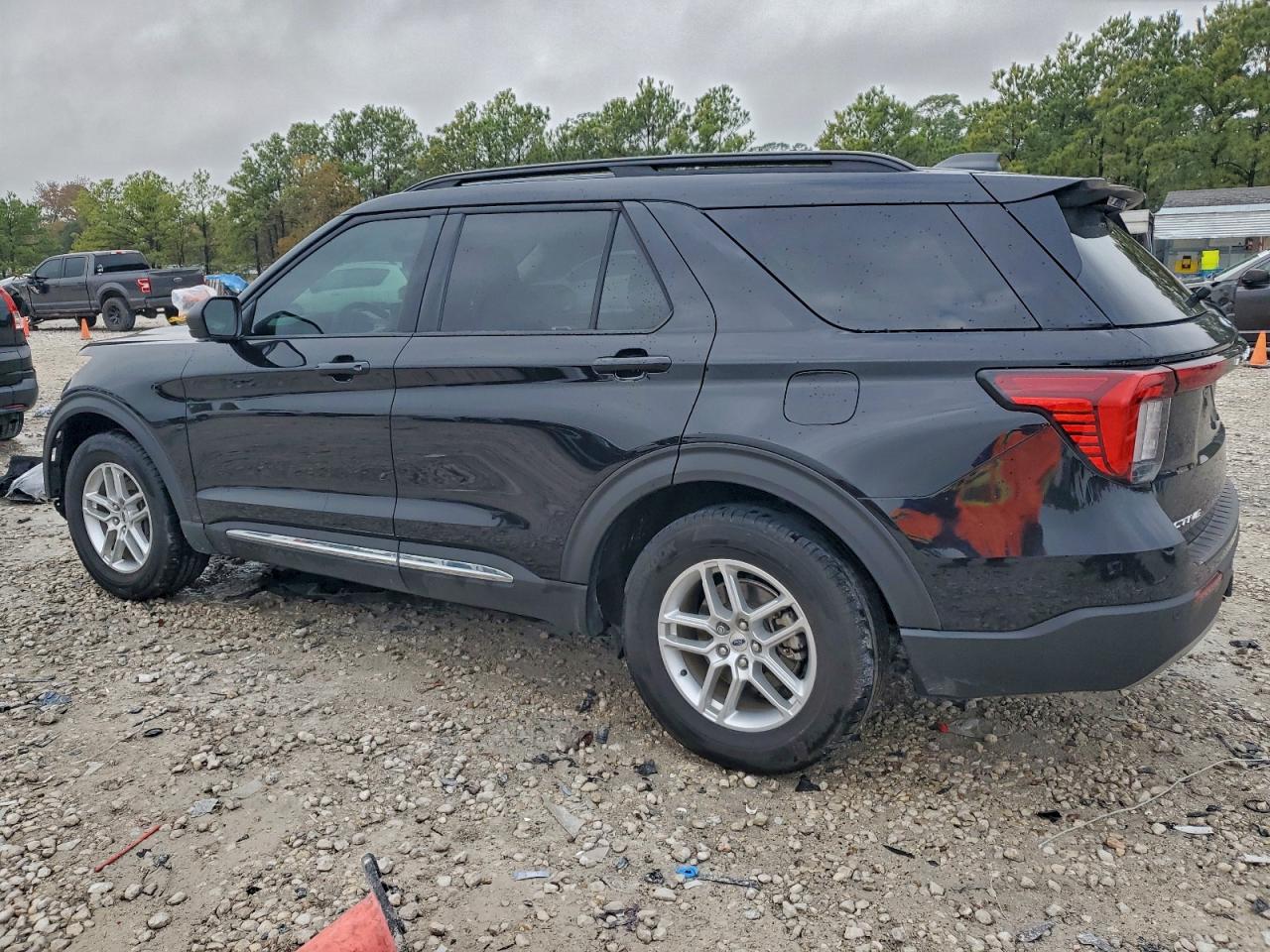 2025 FORD EXPLORER ACTIVE photo 2