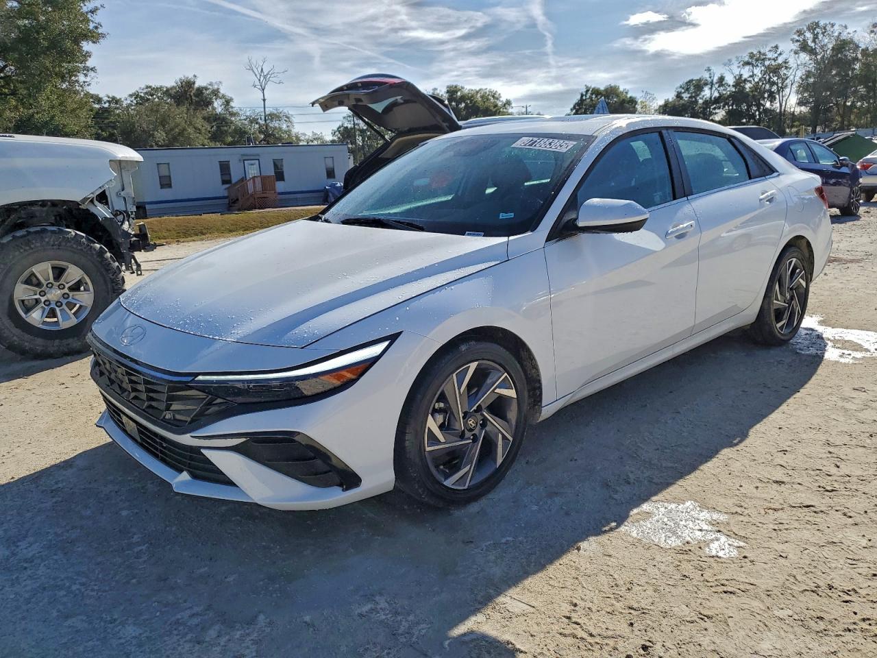 2025 HYUNDAI ELANTRA