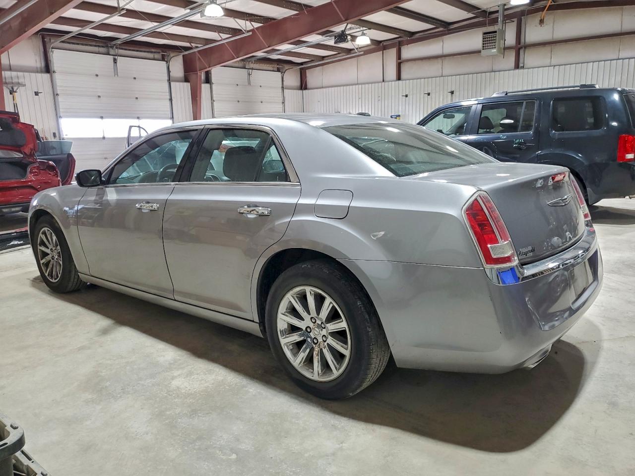 2013 CHRYSLER 300C photo 2