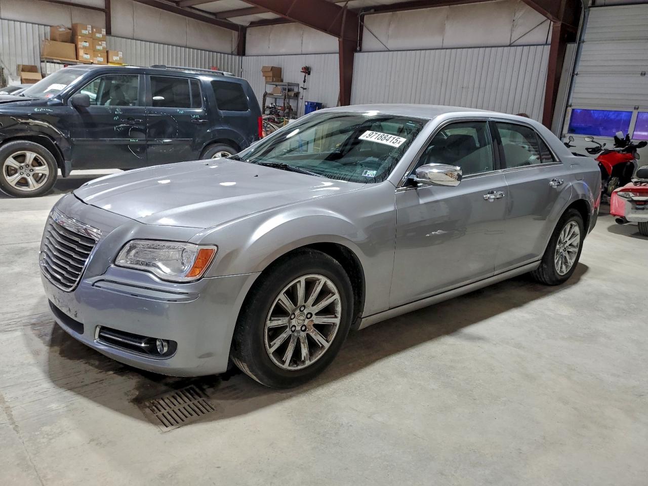 2013 CHRYSLER 300C