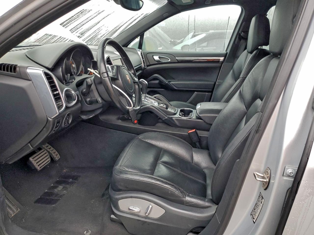 2011 PORSCHE CAYENNE S photo 7