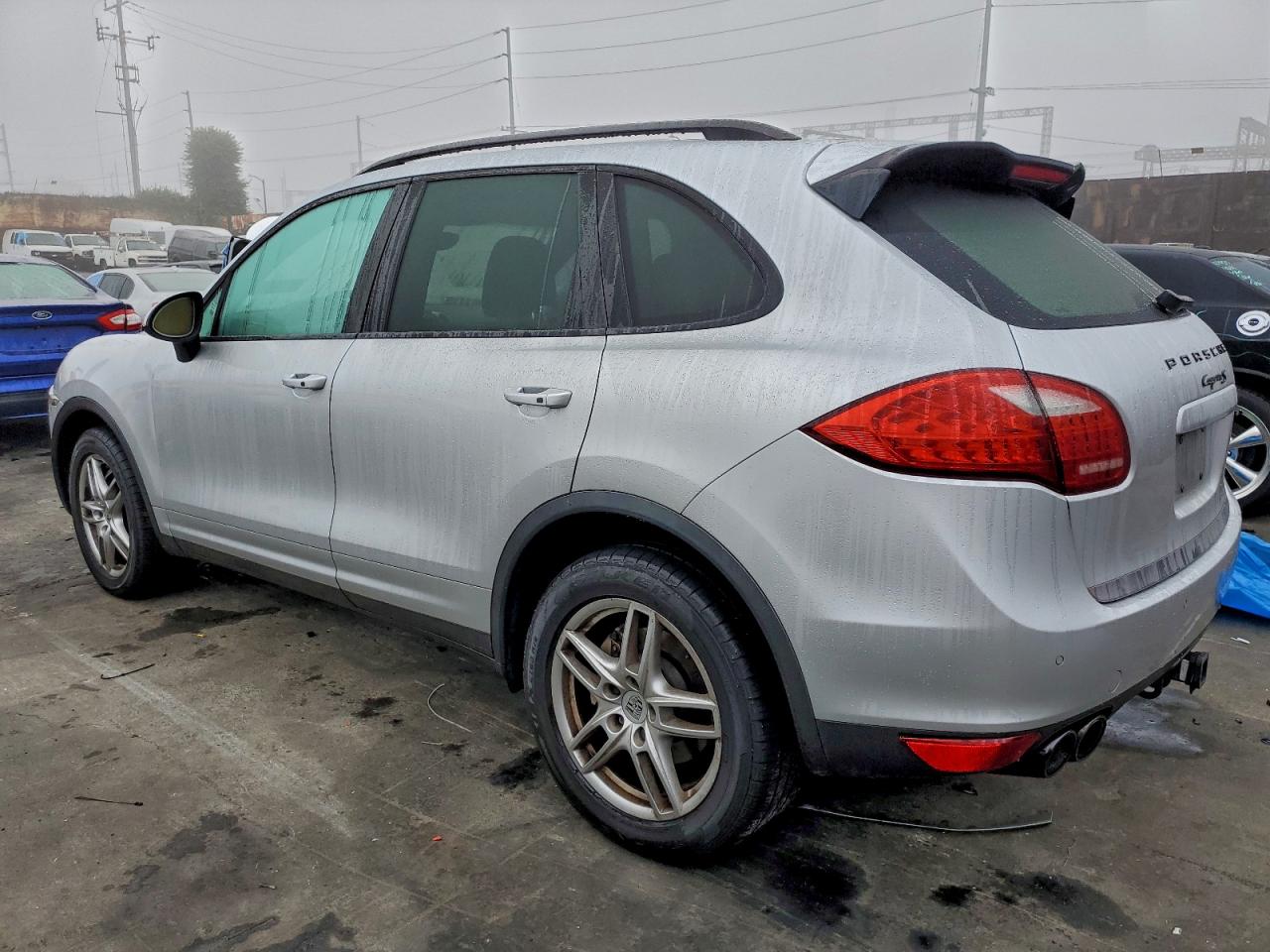 2011 PORSCHE CAYENNE S photo 2
