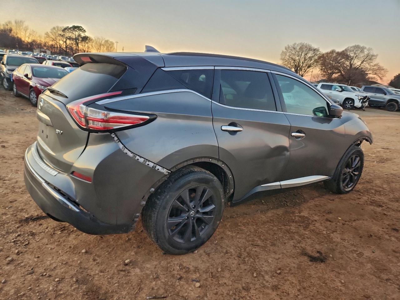 2018 NISSAN MURANO S photo 5