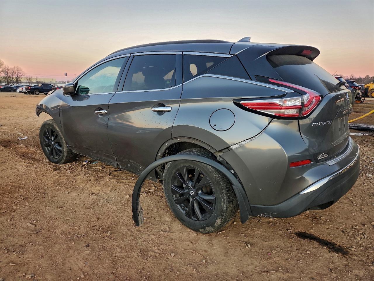 2018 NISSAN MURANO S photo 3
