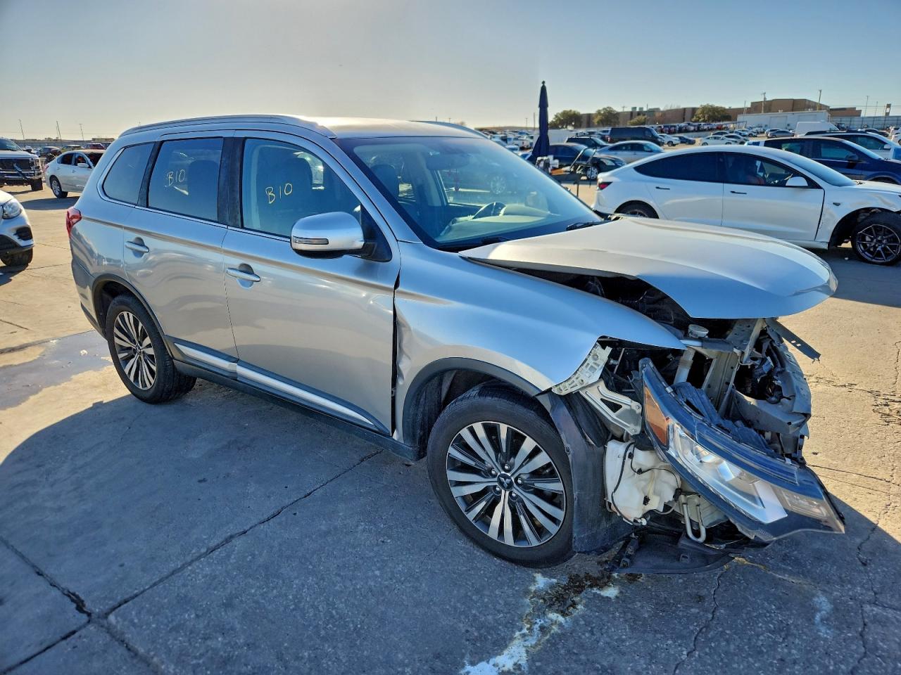 2019 MITSUBISHI OUTLANDER SE photo 4
