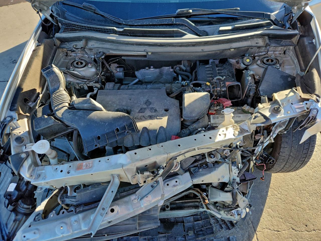 2019 MITSUBISHI OUTLANDER SE photo 11