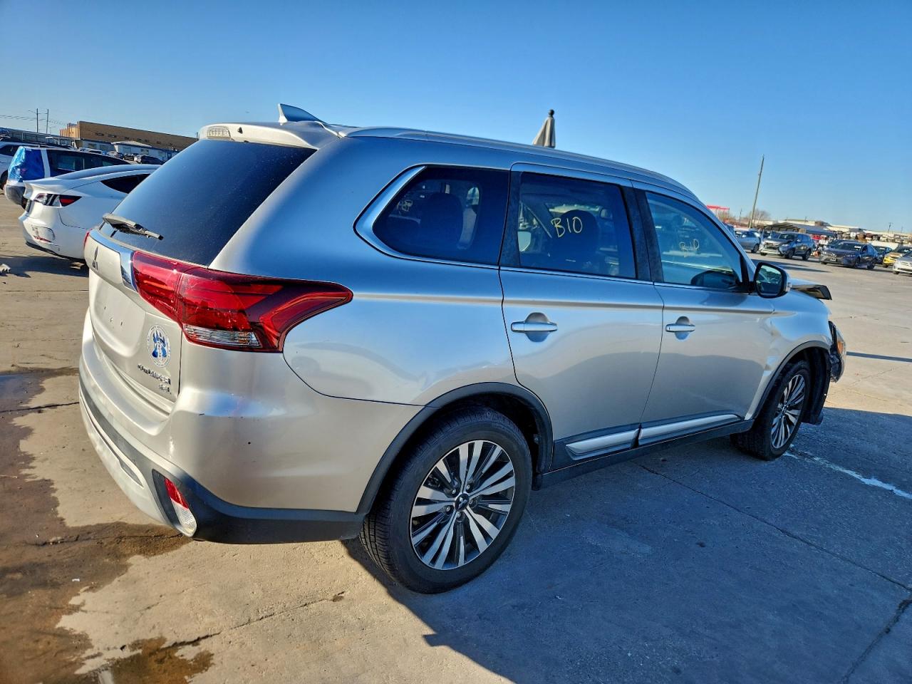 2019 MITSUBISHI OUTLANDER SE photo 3