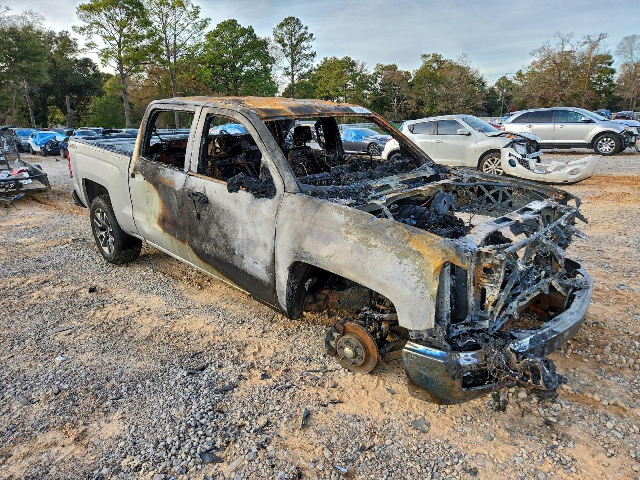 2014 CHEVROLET SILVERADO K1500 LT photo 4