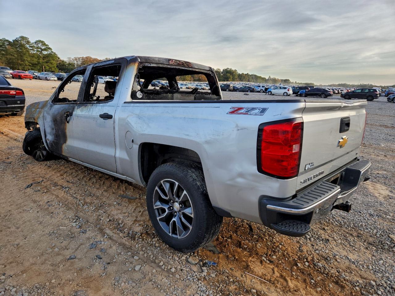 2014 CHEVROLET SILVERADO K1500 LT photo 2
