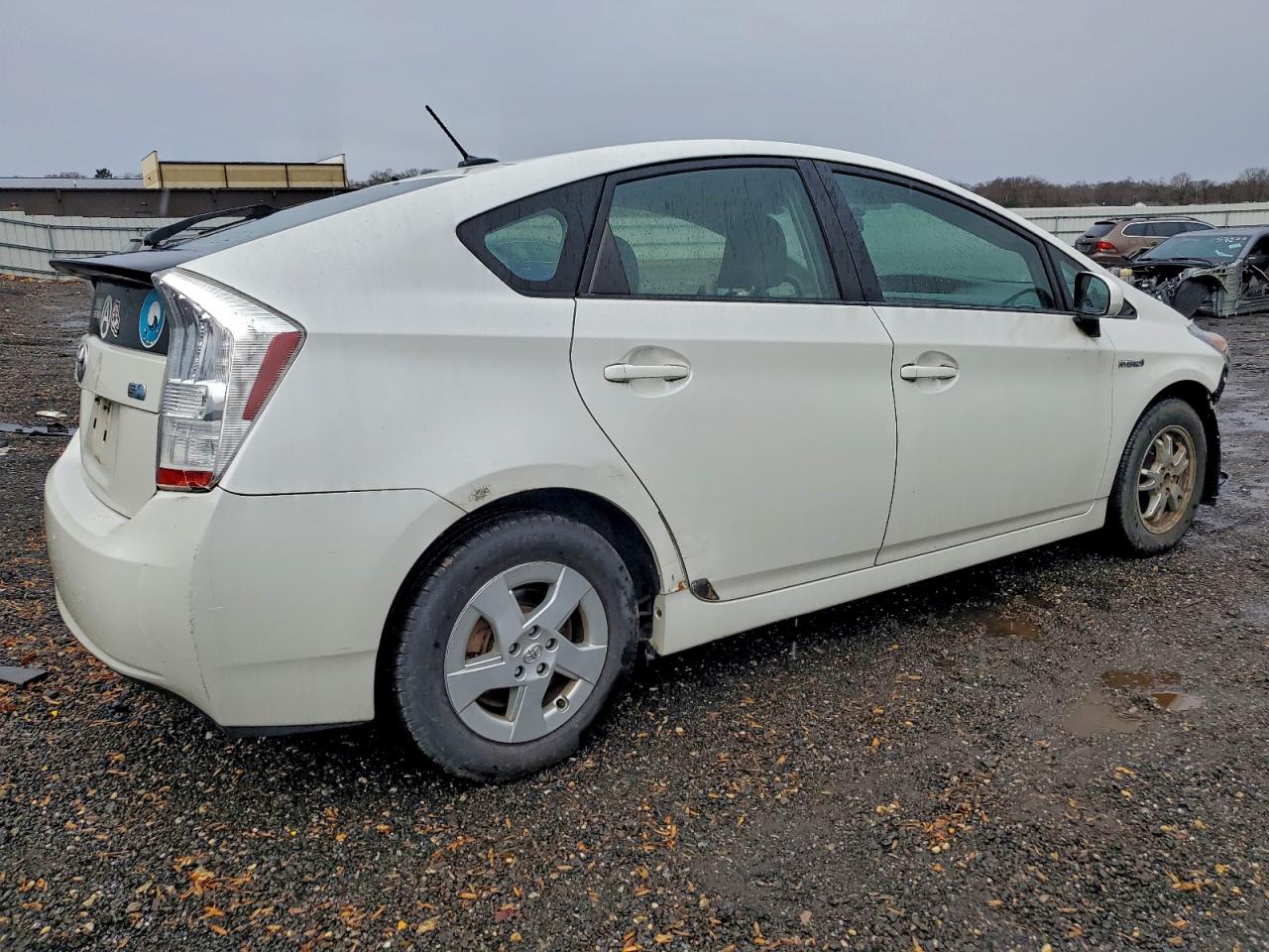2010 TOYOTA PRIUS photo 3
