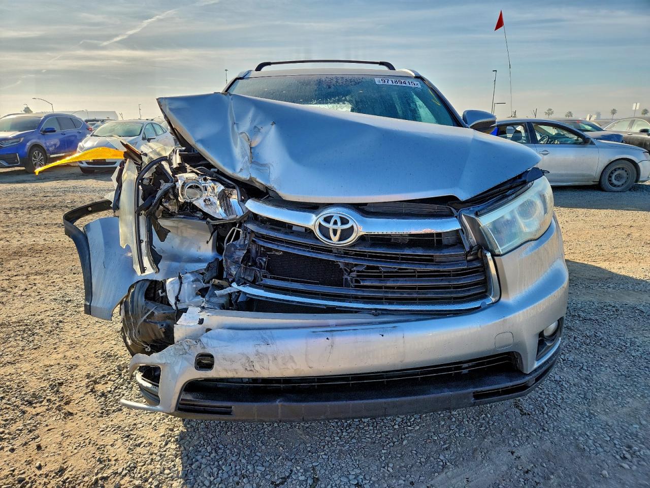 2016 TOYOTA HIGHLANDER XLE photo 5