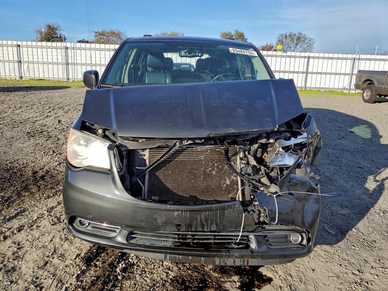 2012 CHRYSLER TOWN & COUNTRY TOURING photo 5