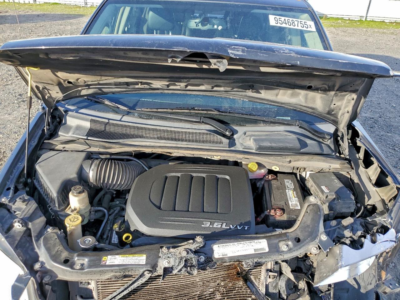 2012 CHRYSLER TOWN & COUNTRY TOURING photo 12