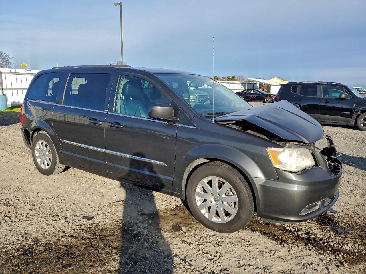 2012 CHRYSLER TOWN & COUNTRY TOURING photo 4