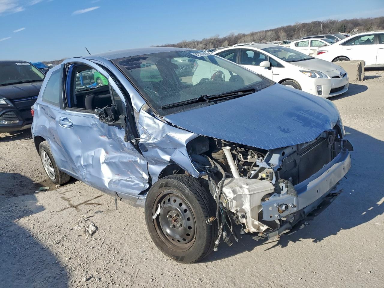 2014 TOYOTA YARIS photo 4