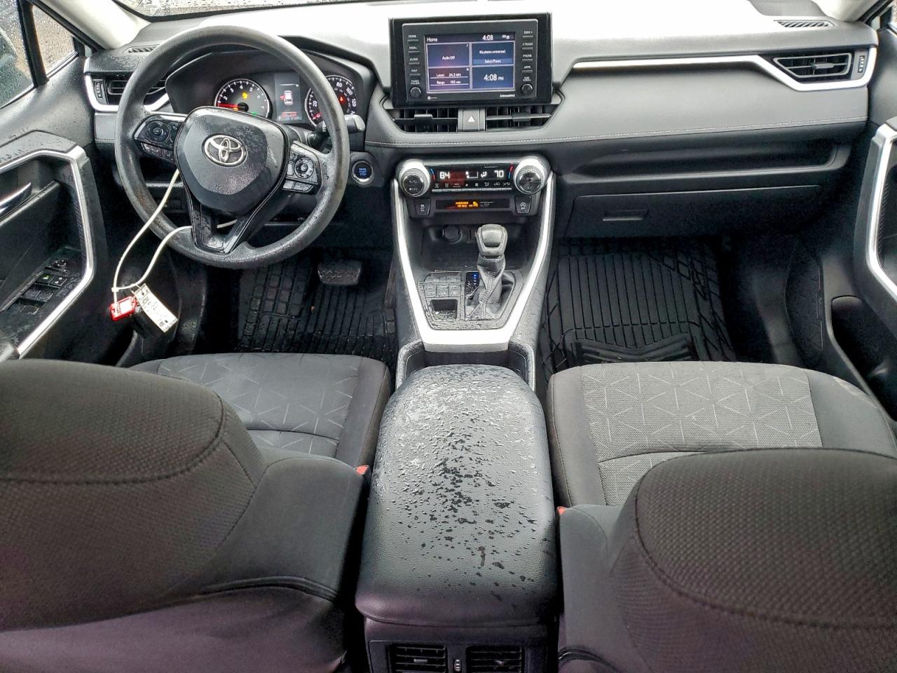 2021 TOYOTA RAV4 XLE photo 8