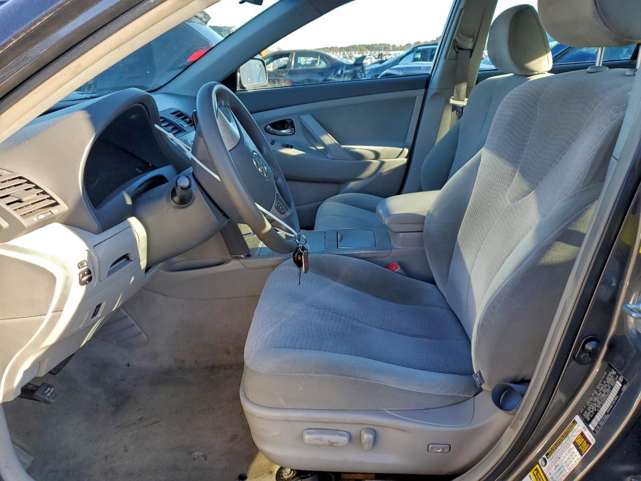 2011 TOYOTA CAMRY BASE photo 7