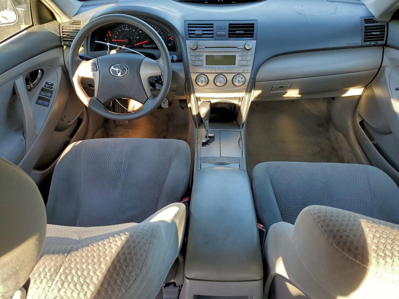 2011 TOYOTA CAMRY BASE photo 8