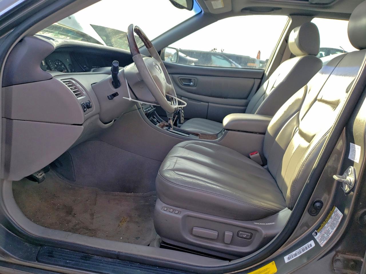 2004 TOYOTA AVALON XL photo 7