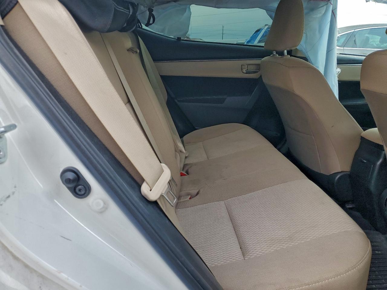 2015 TOYOTA COROLLA L photo 28