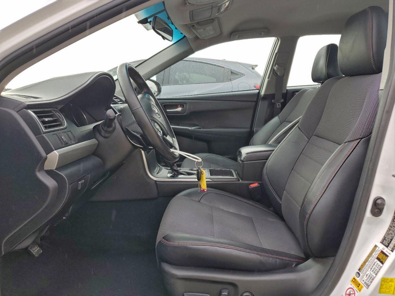 2016 TOYOTA CAMRY LE photo 7