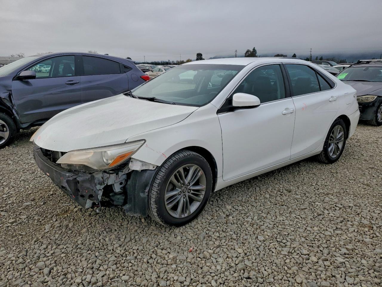 2016 TOYOTA CAMRY
