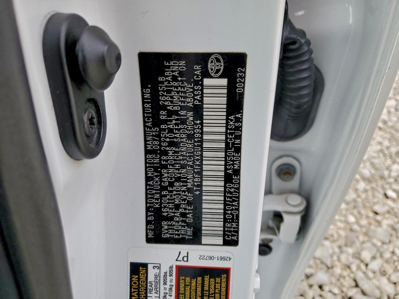 2016 TOYOTA CAMRY LE photo 12