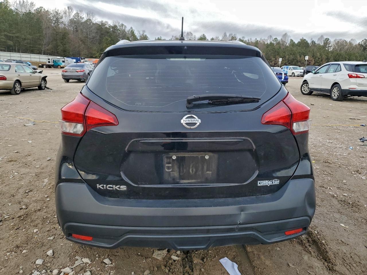 2019 NISSAN KICKS S photo 6