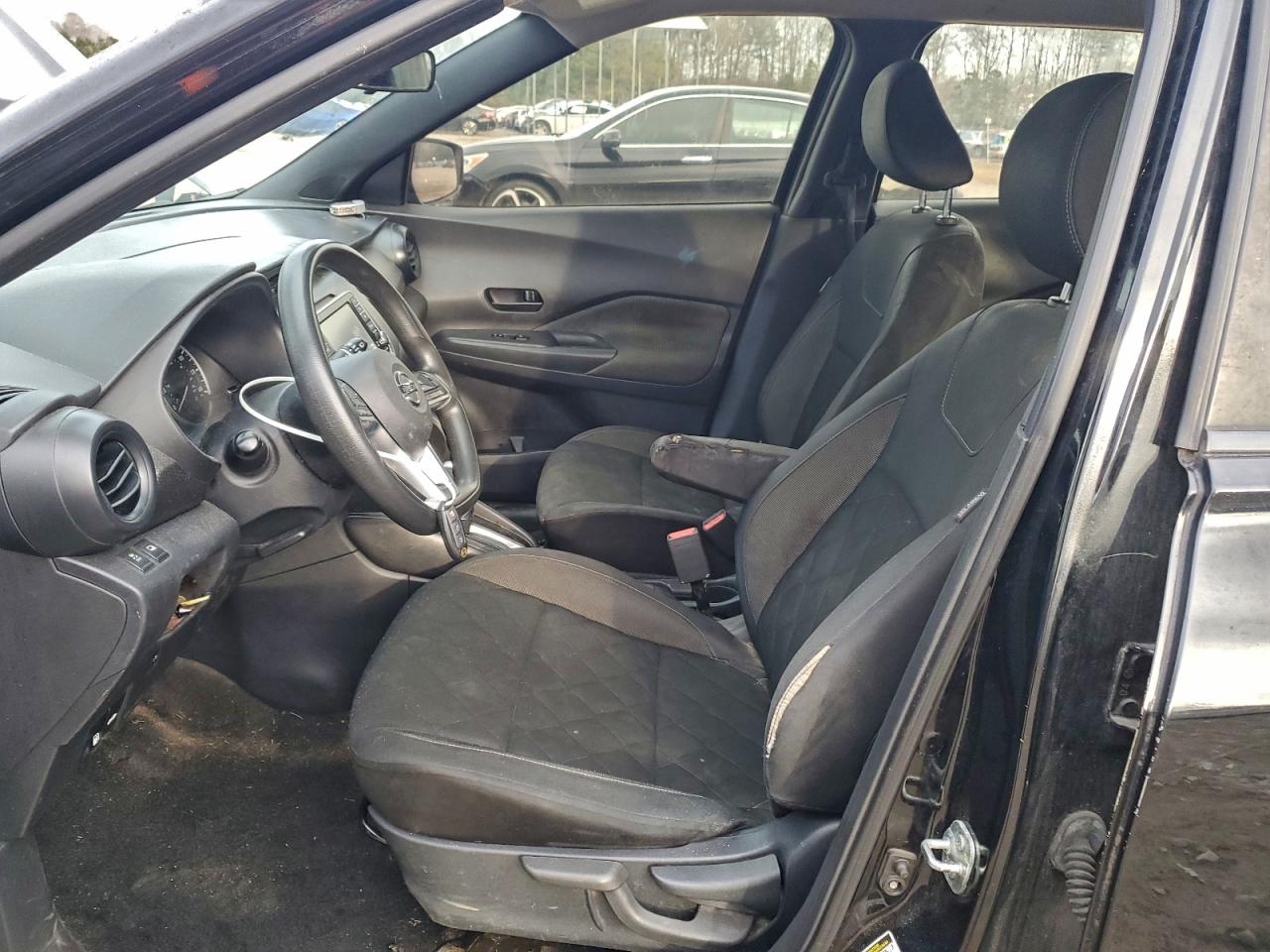 2019 NISSAN KICKS S photo 7
